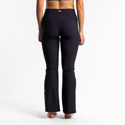 Agile Flared Legging Women's BLACK