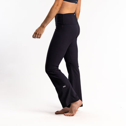 Agile Flared Legging Women's BLACK