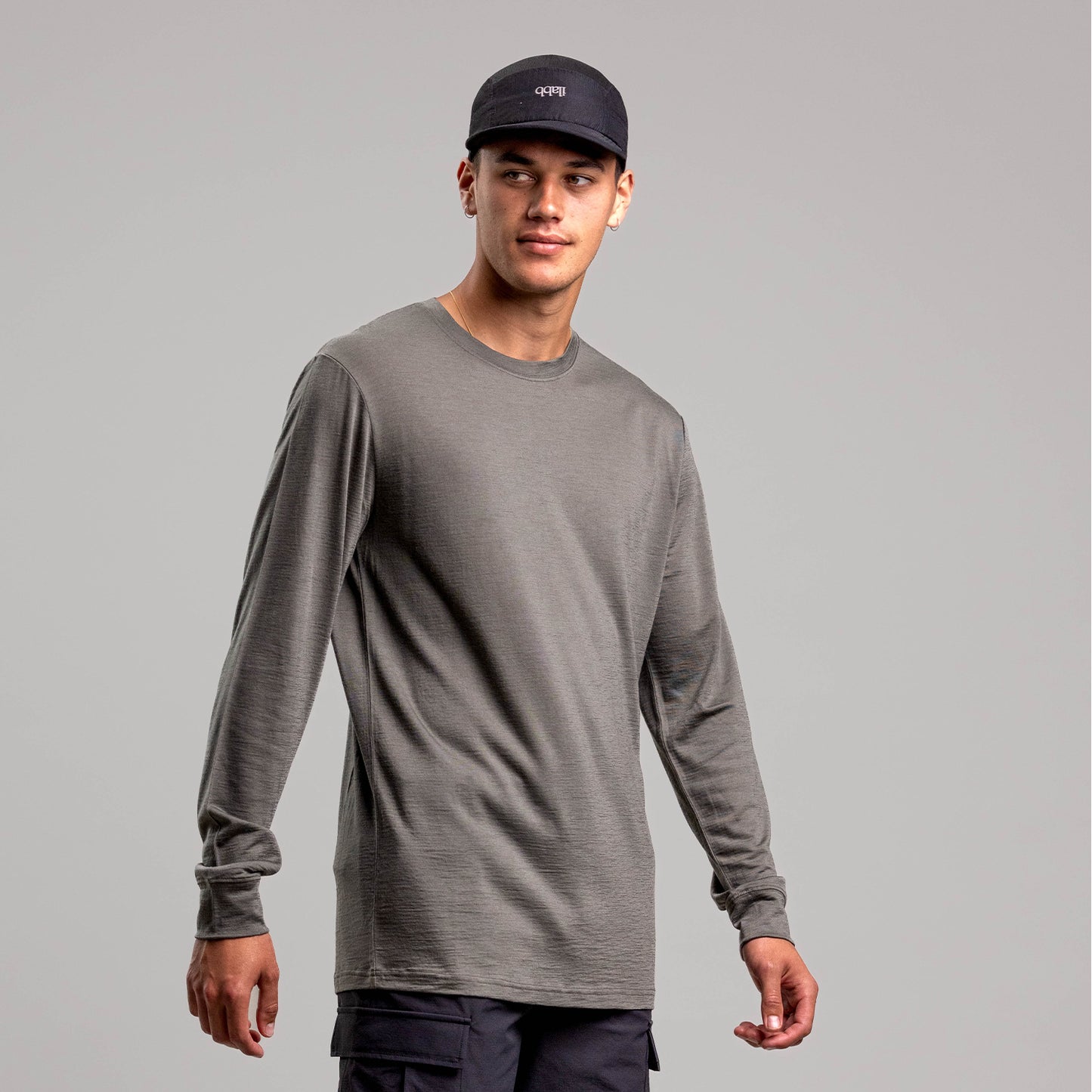 Merino Classic Long Sleeve Tee Unisex ARMY GREEN