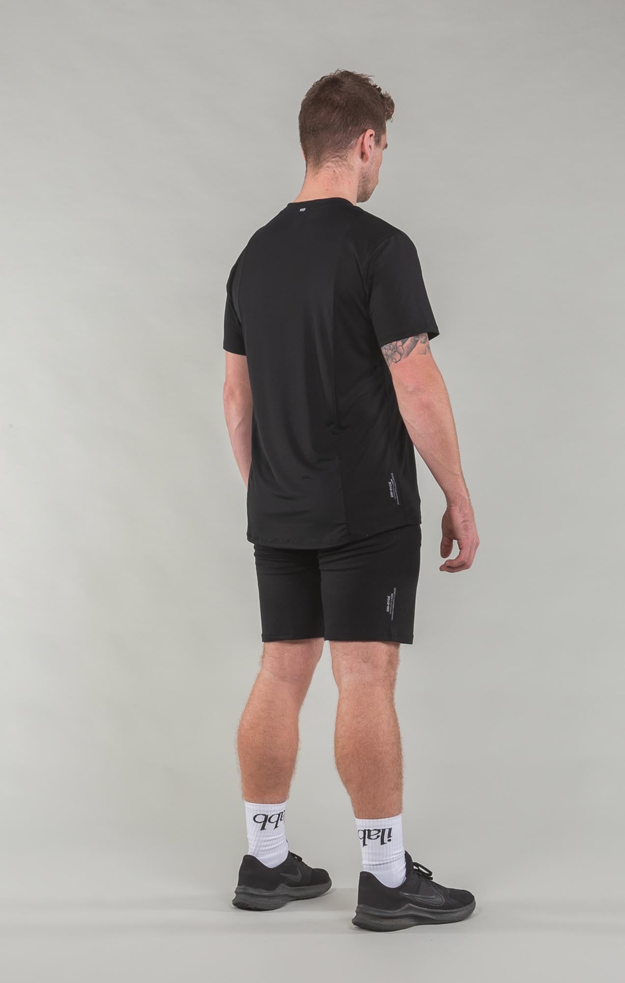 Men's Lomond Capsize Tee - Black - ilabb