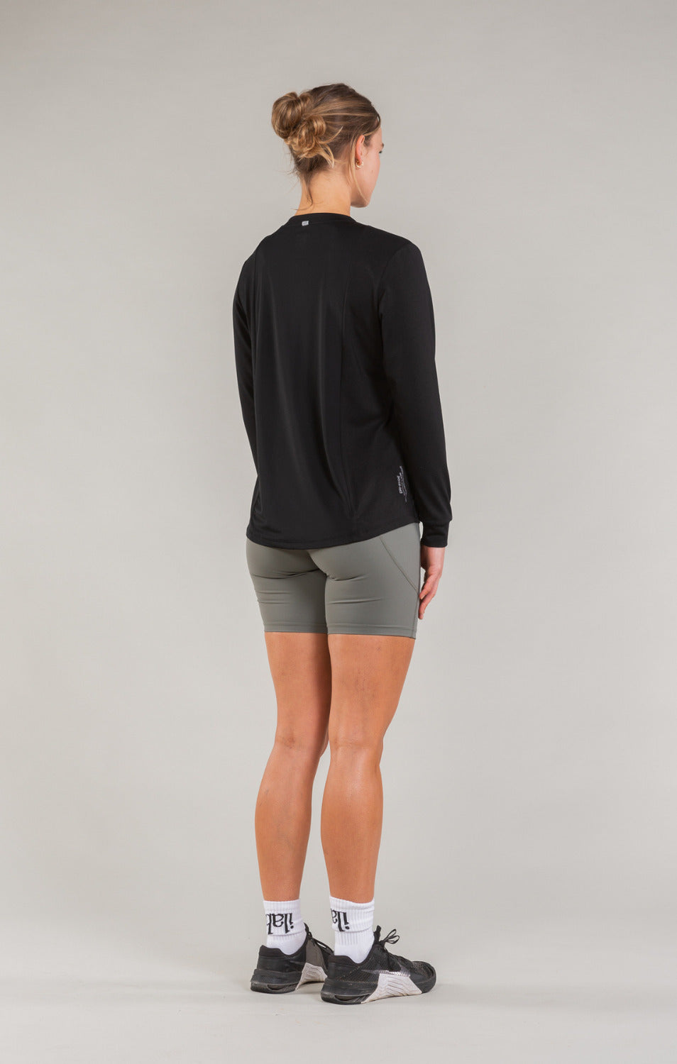 Women's Lomond Long Sleeve Tee - Black - ilabb